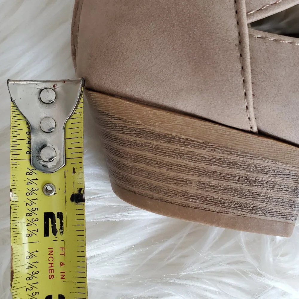 Top Moda Suede Taupe Back Zip Ankle Cut-Out Heeled Booties SZ 5